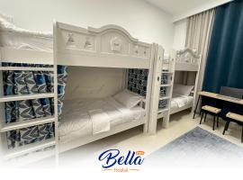 Bella INN - Mixed M & F，位于迪拜的旅馆