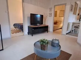 Maison Calme au Centre du Village
