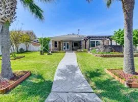 Boat Dock and Lift Waterfront Getaway in Slidell!