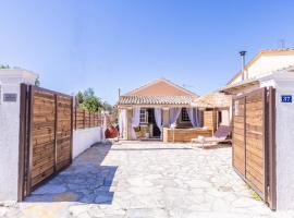 A flower house，位于Mantoúkion的酒店