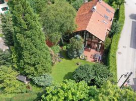 Villa Kunterbunt - Entspannung pur，位于Windach的酒店