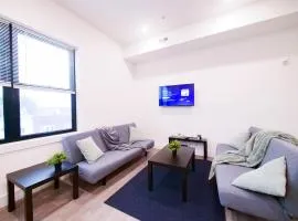New Modern 2BR Apartment - minutes to NYC