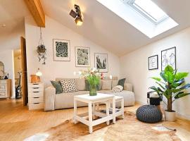 Modernes Alpen-Apartment nahe Neuschwanstein，位于施泰因加登的酒店