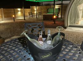 Killee Luxury pod and private hot tub，位于Coa的酒店
