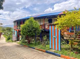 Casa La Aurora "Posada"，位于Restrepo的酒店