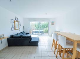 Maison 2 Chambres avec Terrasse, 2 Parkings et Piscine，位于尼姆的酒店