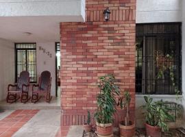 Vivienda en el Norte cerca al PARQUE DE LA LEYENDA, conjunto residencial Villa Ligia 2，位于巴耶杜帕尔的别墅