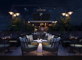 Le Petit Prince Lakeside Hotel & Rooftop Bar，位于河内的酒店
