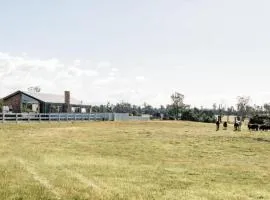A Farmhouse escape 15 minutes from Launceston