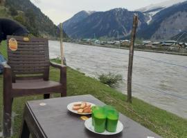 Gurez Valley Trekkers，位于Gurais的酒店