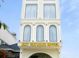 Sky Tây Ninh Hotel，位于Tây Ninh的酒店