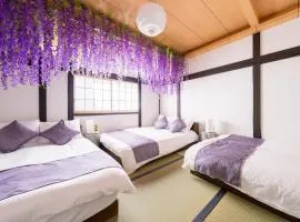 Private Villa 大きな商店街の側にあるお宿 ベッド6台 トイレ3台