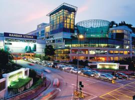 Modern Studio Empire Damansara, Near 1 Utama & IKEA，位于八打灵再也的酒店