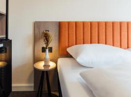 MYKY Hotel Pinneberg - Free Parking，位于平讷贝格的酒店