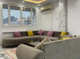 Two bedroom luxurious home，位于Ez Zahra的带停车场的酒店
