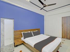 Collection O Rudrajyot Hotel，位于Palsāna的酒店