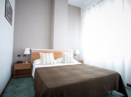 Stella Maris Hotel，位于吉诺萨滨海的酒店
