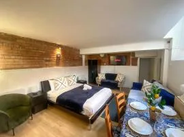 City Centre Beautiful & Cosy Studio Apartment