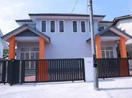 Green Dream Homestay 2&3 KB Town 6 Aircond Rooms with Wifi & Netflix
