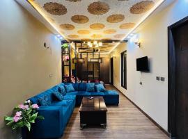 Paragon Penthouse，位于Ado Rāi的酒店