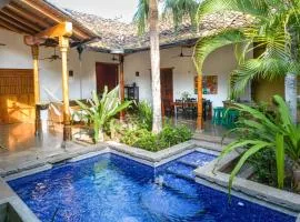 Colonial Charm with Private Pool Steps from Central Plaza