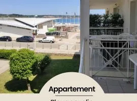 Superbe appartement avec piscine sauna et petite vue mer