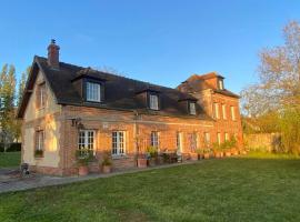 Beautiful Character House In The Heart Of Vexin，位于Hardivillers-en-Vexin的酒店