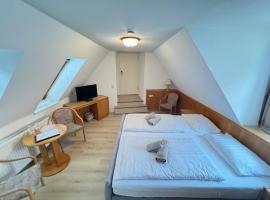 Hotel Müritzlicht，位于瓦伦的酒店