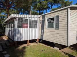 Mobil home climatisé récent 2 salles d'eau, 2 WC à SIBLU Bonne Anse plage，位于莱马特的酒店