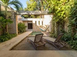 Casa Pepen by Kanaa - Colonial Luxury with a Private Outdoor Pool and Garden in Central Merida
