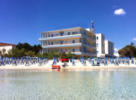 Hotel Blu，位于切萨雷奥港的酒店