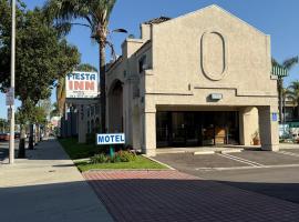 Fiesta Inn Los Angeles - Bell Gardens，位于贝尔花园的酒店