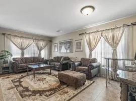 Entire Home in Surprise Downtown, Arizona