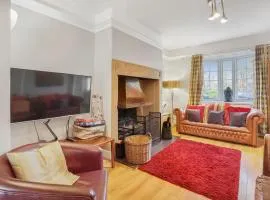 Village House - North East Escapes
