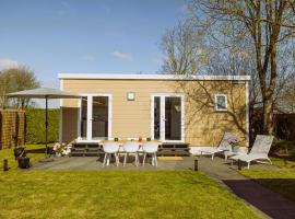 De Frije F&ucirc;gel - Een luxe chalet op De Friese Wadden，位于曲马勒姆的木屋