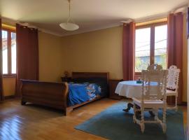 Les Roises，位于Montigny-devant-Sassey的酒店