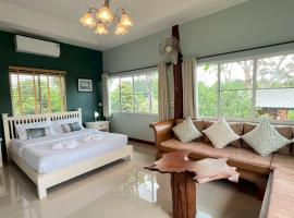 Coco farm stay Suanphueng，位于Ratchaburi的酒店