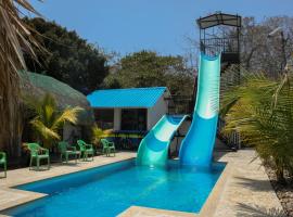 Cabañas en Cartagena JhonliMar，位于Isla de Tierra Bomba的酒店