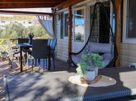 Mobile Home Olive Tree，位于帕科坦的酒店