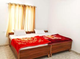 Barsana guest house，位于Khātu的酒店