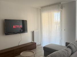 Cozy et élégant à 2 minutes de la Gare de Persan，位于Persan的酒店