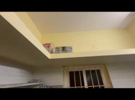 Santhoshini guest house，位于韦洛尔的酒店
