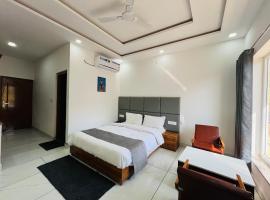 The Shalam Resort श्रीकृष्ण शरणं मम，位于兰斯顿的酒店