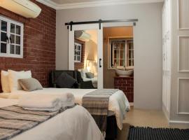 Firehouse selfcatering Garden Cottage no 2，位于惠灵顿的酒店