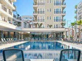 Luxury Studio at Bonita Luxury Resort，位于格勒姆的酒店