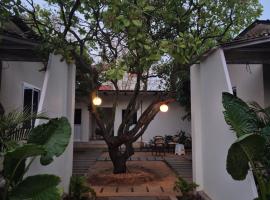 Zomad Hostels，位于黎明之村的酒店
