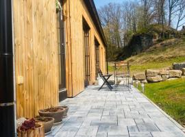 Glamping Máchův kraj，位于多克西的豪华帐篷营地