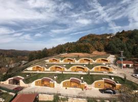 Iznik Candarlı Ciftligi，位于&Ccedil;andarlı的带泳池的酒店