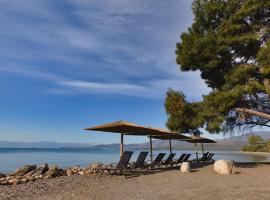 Kalafatis beach home，位于伊泰阿的带停车场的酒店