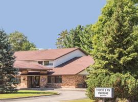 Wautoma Inn by OYO near Airport WI 73，位于Wautoma的酒店